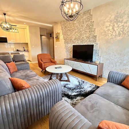 Albatros Apartments بار المظهر الخارجي الصورة